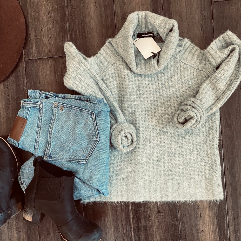 Grey Cold Shoulder Sweater.